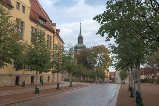 Auf dem Weg zur Kirche