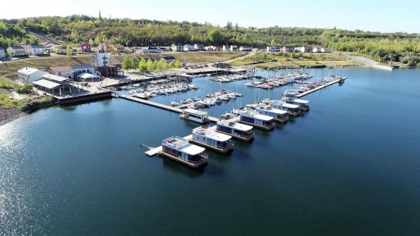 Luftbild Marina Mücheln mit Hausbooten