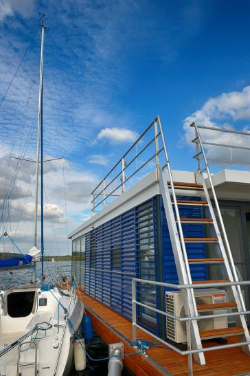 Hausboot Treibholz - Besuch an backboard